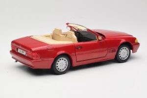 Mercedes SL500 R129 Sarkans Revell 1:18 08927 Metāls — attēls 3 no 8