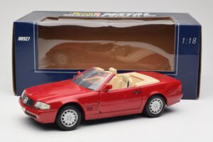 Mercedes SL500 R129 Sarkans Revell 1:18 08927 Metāls — attēls 8 no 8