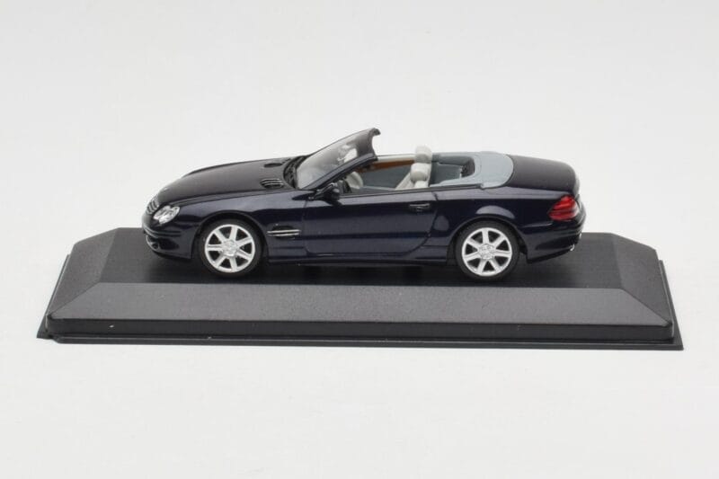 Mercedes SL500 R129 Dark Blue Metallic Minichamps 1:43 Mercedes SL500 R129 Dark Blue Metallic Minichamps 1:43 SL001 Metāls