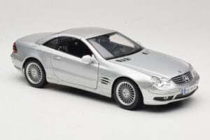 Mercedes SL55 AMG R230 Sudrabs Maisto 1:18 36894 Metāls — attēls 6 no 8