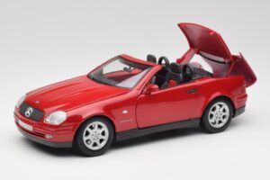 Mercedes SLK 230 R170 Sarkans Maisto 1:18 56023 Metāls — attēls 2 no 9