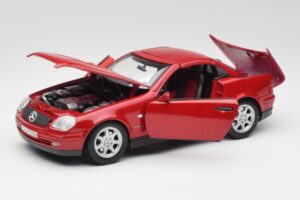 Mercedes SLK 230 R170 Sarkans Maisto 1:18 56023 Metāls — attēls 3 no 9