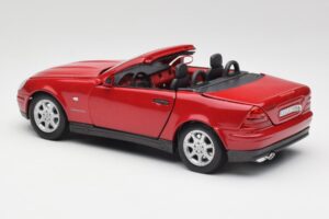 Mercedes SLK 230 R170 Sarkans Maisto 1:18 56023 Metāls — attēls 8 no 9