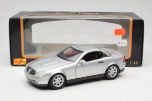 Mercedes SLK R170 Roadster Sudrabs Maisto 1:18 31674 Metāls — attēls 2 no 9