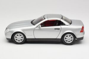 Mercedes SLK R170 Roadster Sudrabs Maisto 1:18 31674 Metāls — attēls 3 no 9
