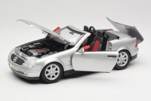 Mercedes SLK R170 Roadster Sudrabs Maisto 1:18 31674 Metāls — attēls 8 no 9