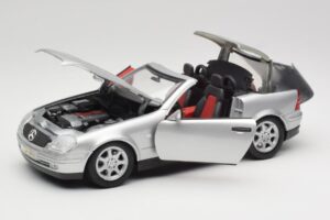Mercedes SLK R170 Roadster Sudrabs Maisto 1:18 31674 Metāls — attēls 9 no 9