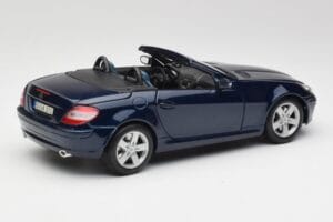 Mercedes SLK R171 Zils Maisto 1:18 B66962190 Metāls — attēls 3 no 8