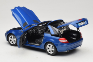 Mercedes SLK R171 Blue Metallic Minichamps 1:18 100033131 Metāls — attēls 6 no 11