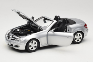 Mercedes SLK R171 Sudrabs Minichamps 1:18 B66962318 Metāls — attēls 2 no 9