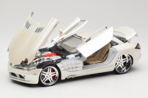 Mercedes SLR McLaren C199 Balts Maisto 1:18 31068 Metāls — attēls 2 no 8