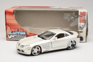 Mercedes SLR McLaren C199 Balts Maisto 1:18 31068 Metāls — attēls 8 no 8