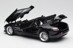 Mercedes SLR McLaren Roadster R199 Crystal Galaxit Melns Minichamps 1:18 B66961004 Metāls — attēls 5 no 8