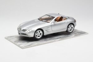 Mercedes SLR Vision Sudrabs Ierobežots Izdevums Ar Alumīnija Pamatni Bburago 1:18 B66962102 Metāls