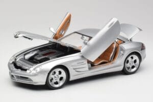 Mercedes SLR Vision Liquid Sudraba Maisto 1:18 B66962101 Metāls — attēls 2 no 8