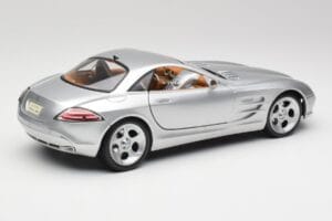 Mercedes SLR Vision Liquid Sudraba Maisto 1:18 B66962101 Metāls — attēls 3 no 8