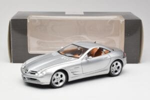 Mercedes SLR Vision Liquid Sudraba Maisto 1:18 B66962101 Metāls — attēls 8 no 8