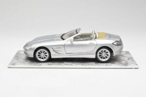Mercedes SLR Vision Roadster Liquid Sudraba Maisto 1:18 B66963208 Metāls — attēls 4 no 8