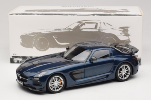 Mercedes SLS AMG Black Series Daytona Blue Metallic Minichamps 1:18 110033026 Metāls — attēls 8 no 8