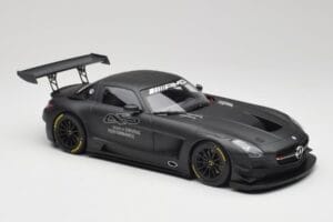 Mercedes AMG SLS C197 GT3 45 Gadi Driving Performance Minichamps 1:18 151133100 Metāls — attēls 4 no 6