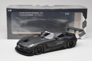 Mercedes AMG SLS C197 GT3 45 Gadi Driving Performance Minichamps 1:18 151133100 Metāls — attēls 6 no 6