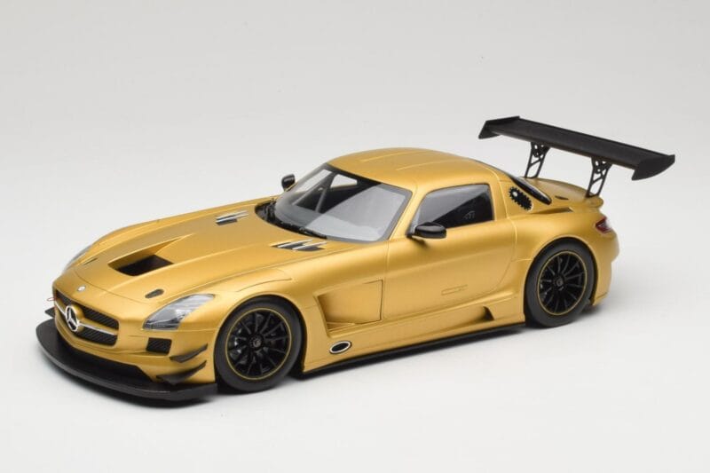 Mercedes AMG SLS C197 GT3 Street Zeltains Minichamps 1:18 151113106 Metāls