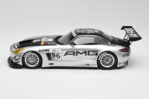 Mercedes AMG SLS C197 GT3 Team AMG China #96 M. Hakkinen / C. Cheng Zhuhai 6th 2011 Minichamps 1:18 151113196 Metāls — attēls 3 no 6
