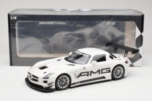 Mercedes AMG SLS C197 GT3 Street Balts Minichamps 1:18 151123107 Metāls — attēls 6 no 6