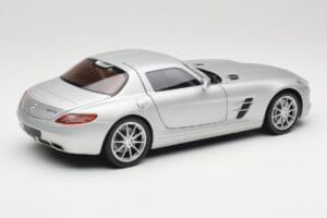 Mercedes SLS AMG C197 Iridium Sudrabs Minichamps 1:18 100039026 Metāls — attēls 3 no 8