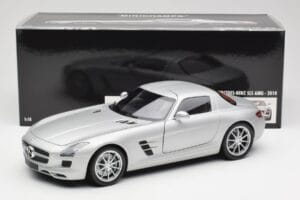 Mercedes SLS AMG C197 Iridium Sudrabs Minichamps 1:18 100039026 Metāls — attēls 8 no 8