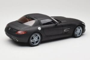 Mercedes SLS AMG C197 Matte Black Minichamps 1:18 100039027 Metāls — attēls 3 no 8