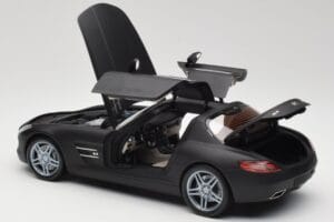 Mercedes SLS AMG C197 Matte Black Minichamps 1:18 100039027 Metāls — attēls 5 no 8