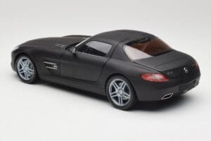 Mercedes SLS AMG C197 Matte Black Minichamps 1:18 100039027 Metāls — attēls 7 no 8
