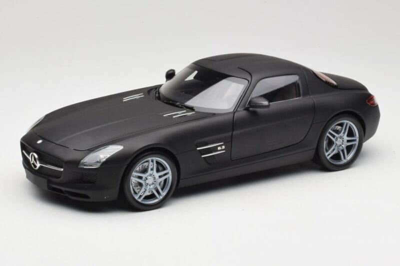 Mercedes SLS AMG C197 Matte Black Minichamps 1:18 100039027 Metāls