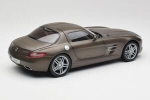 Mercedes SLS AMG C197 Monza Pelēks Minichamps 1:18 B66960044 Metāls — attēls 3 no 8