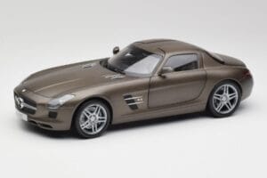 Mercedes SLS AMG C197 Monza Pelēks Minichamps 1:18 B66960044 Metāls