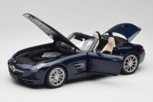 Mercedes SLS AMG R197 Roadster South Seas Zils Minichamps 1:18 100039031 Metāls — attēls 2 no 8