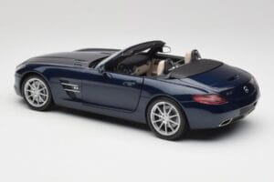 Mercedes SLS AMG R197 Roadster South Seas Zils Minichamps 1:18 100039031 Metāls — attēls 7 no 8