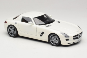 Mercedes SLS AMG Designo Mystic White Museum Edition Minichamps 1:18 B66055551 Metāls — attēls 6 no 8