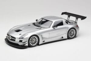 Mercedes SLS AMG GT3 C197 Street Sudrabs Minichamps 1:18 151113100 Metāls