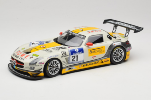 Mercedes SLS AMG GT3 #21 Rowe Racing M. Hartung / N. Heyer ADAC 24 Hours Nurburgring 2013 Minichamps 1:18 151133121 Metāls
