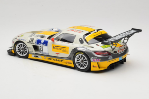 Mercedes SLS AMG GT3 #21 Rowe Racing M. Hartung / N. Heyer ADAC 24 Hours Nurburgring 2013 Minichamps 1:18 151133121 Metāls — attēls 5 no 6
