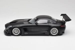 Mercedes SLS AMG GT3 C197 Street Matēts Melns Minichamps 1:18 151113101 Metāls — attēls 3 no 6