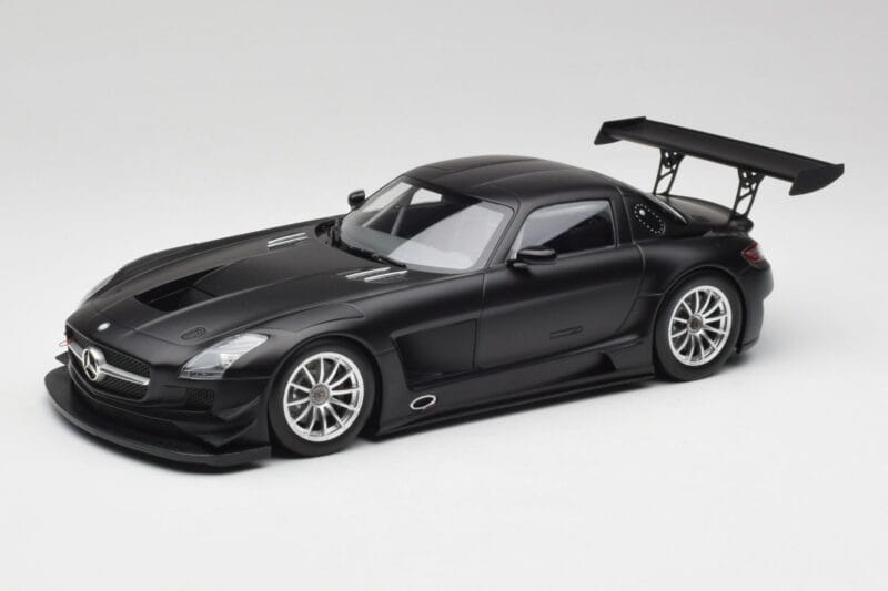 Mercedes SLS AMG GT3 C197 Street Matēts Melns Minichamps 1:18 151113101 Metāls