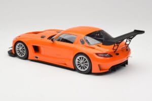Mercedes SLS AMG GT3 C197 Street Oranžs Minichamps 1:18 151113105 Metāls — attēls 5 no 6