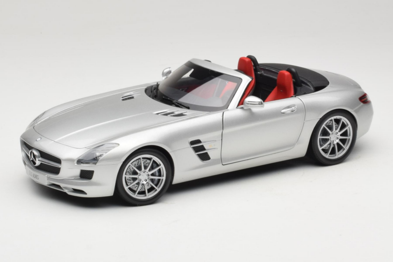 Mercedes SLS AMG Roadster Iridium Sudrabs Minichamps 1:18 B66960078 Metāls