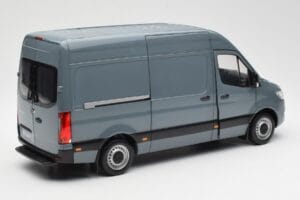 Mercedes Sprinter W907 Zili Pelēks Norev 1:18 183423 Metāls — attēls 3 no 7