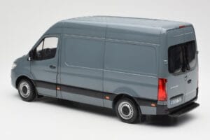Mercedes Sprinter W907 Zili Pelēks Norev 1:18 183423 Metāls — attēls 6 no 7