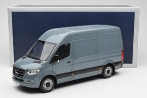 Mercedes Sprinter W907 Zili Pelēks Norev 1:18 183423 Metāls — attēls 7 no 7