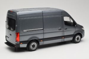Mercedes Sprinter W907 Furgons Selenite Grey Metallic Norev 1:18 B66004163 Metāls — attēls 3 no 8